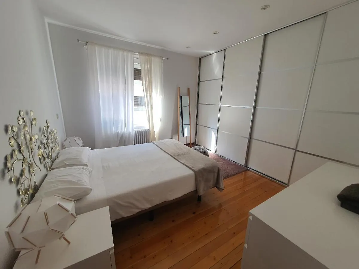 Teo Apartment Pamplona Spain